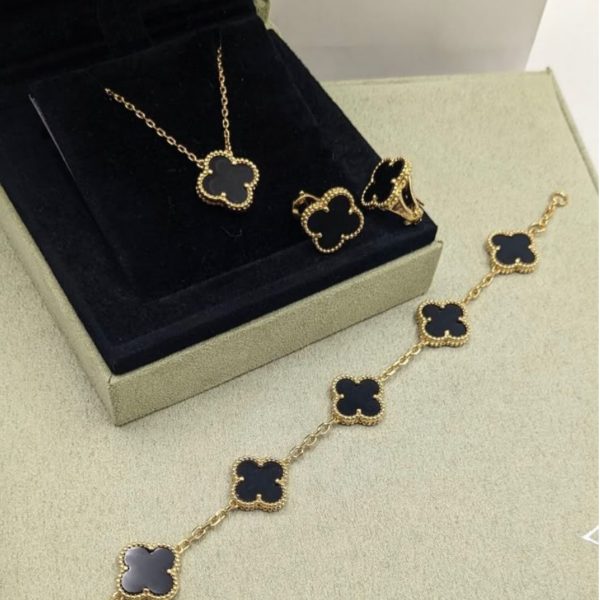 Lucky Clover Golden Jewelry Set + Locket Chin + Bracelet + Earring - Image 6